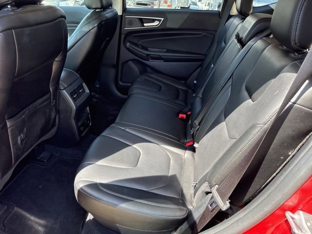 Used 2021 Ford Edge Titanium w/ Class II Trailer Tow Package AWD/4WD image 17