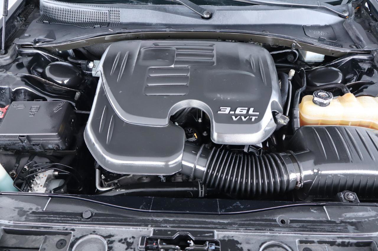 Used 2018 Chrysler 300 S w/ Beats Audio Group RWD image 45