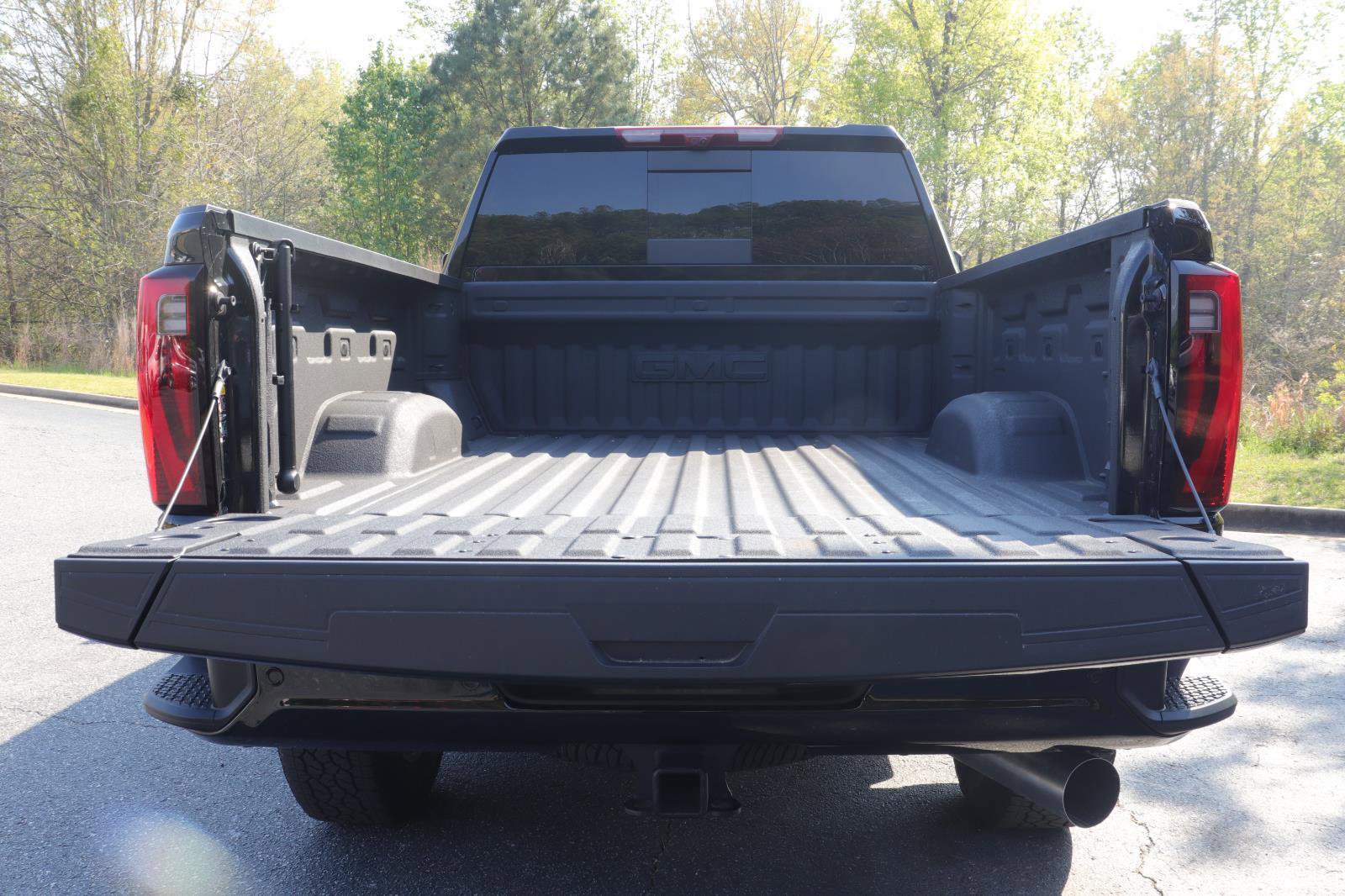 Used 2025 GMC Sierra 2500 Denali w/ Denali Reserve Package image 8