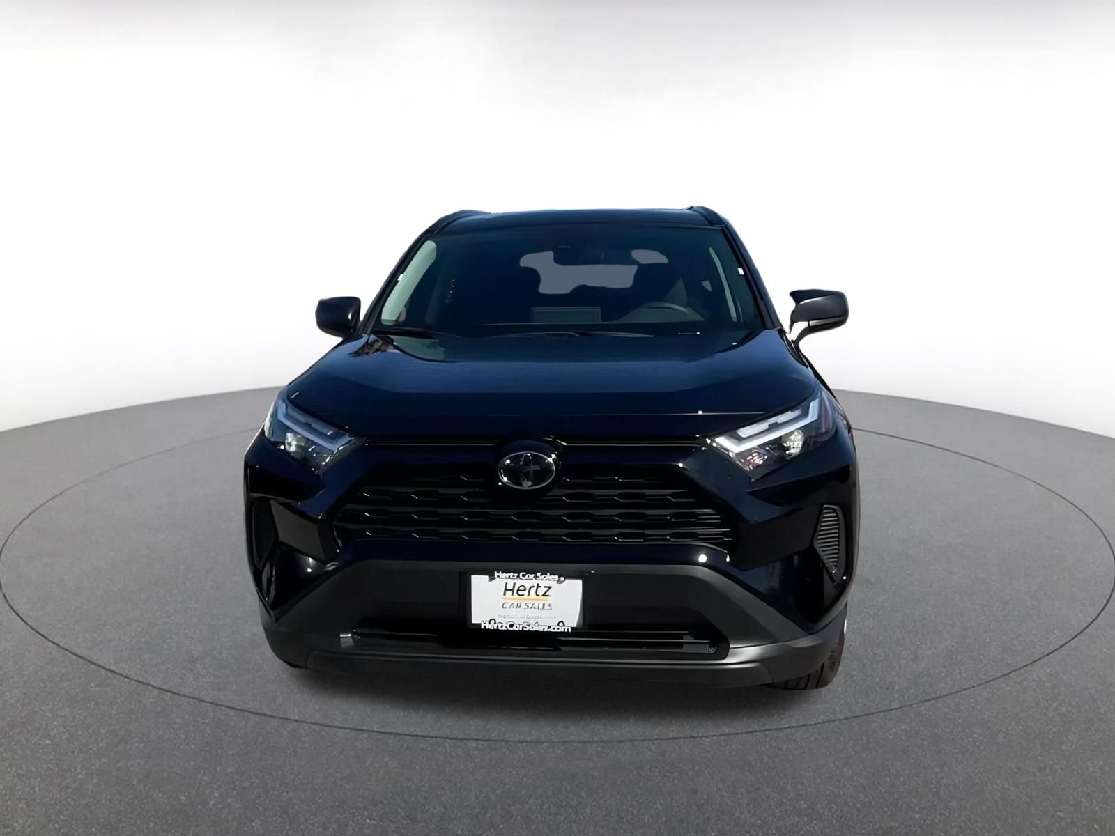 Used 2025 Toyota RAV4 LE image 4
