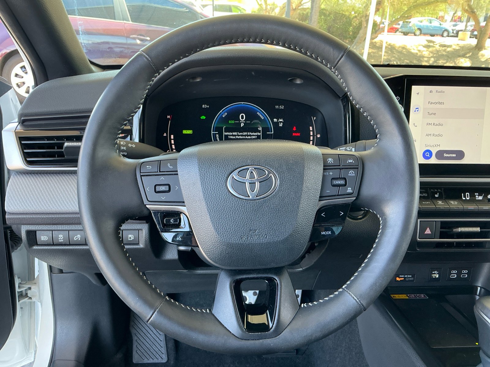 Used 2025 Toyota Camry SE image 9