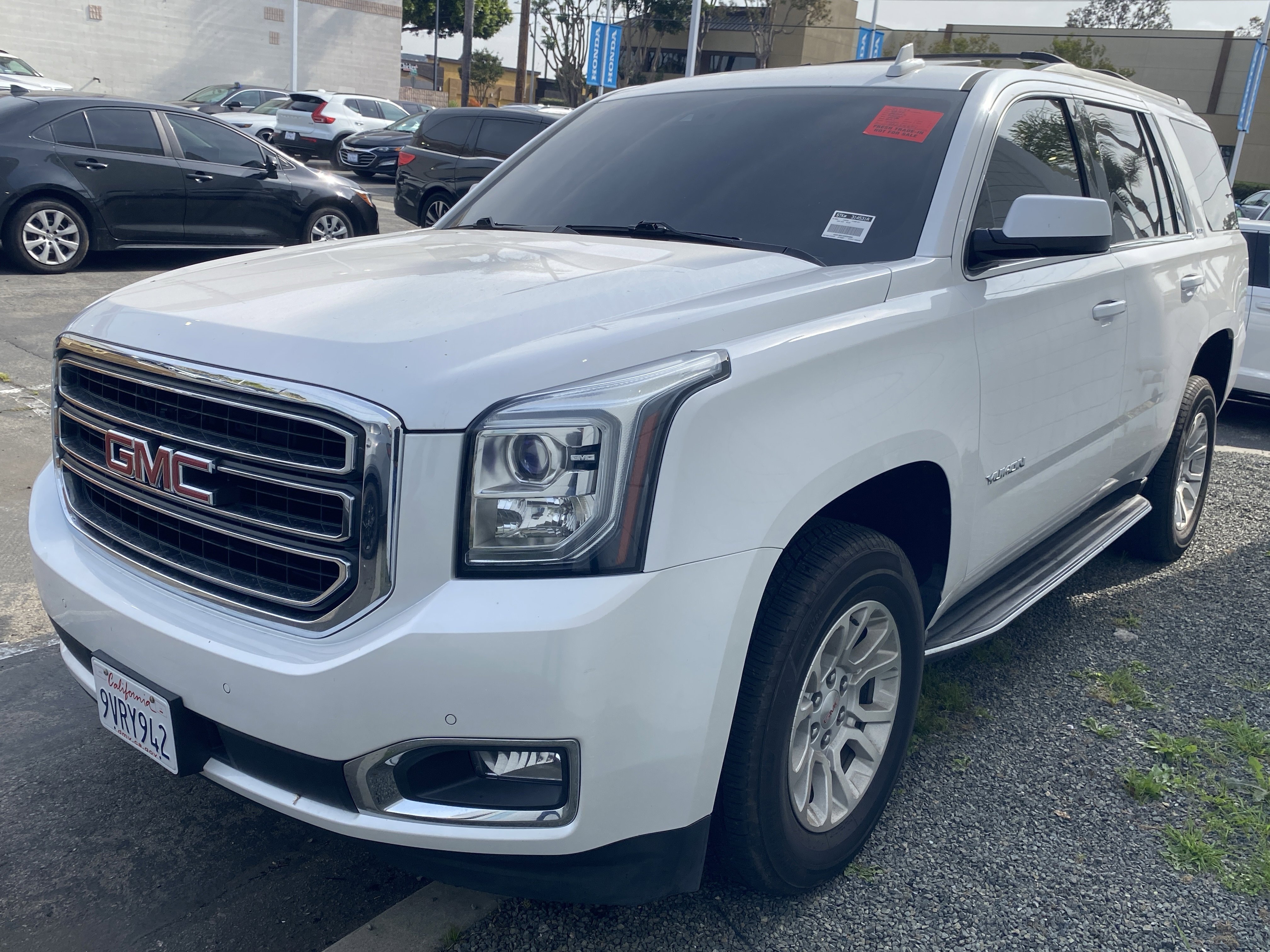 Used 2016 GMC Yukon SLT image 2