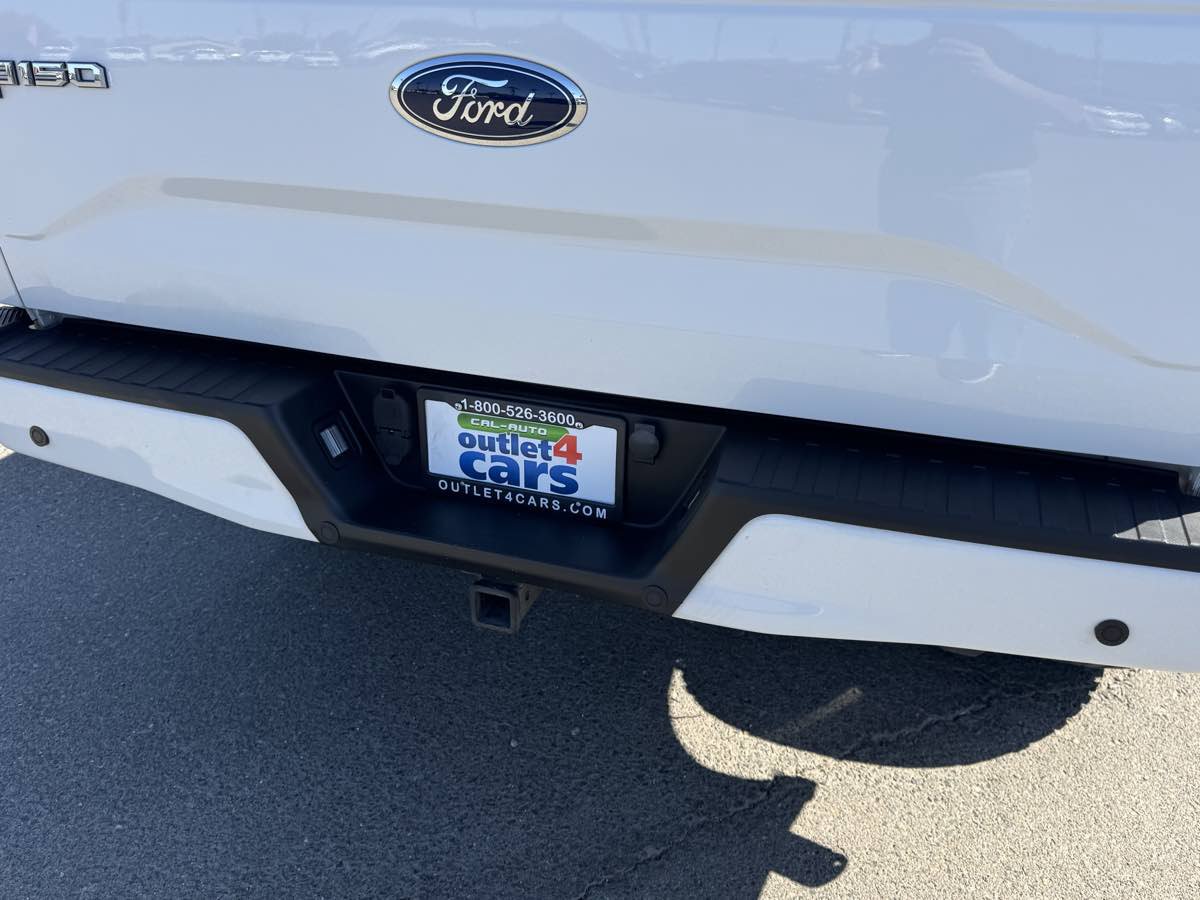 Used 2017 Ford F150 Lariat w/ Equipment Group 502A Luxury AWD/4WD image 9