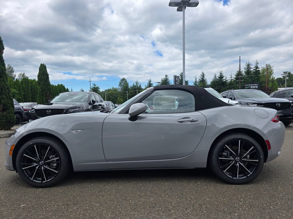New 2026 MAZDA MX-5 Miata Grand Touring RWD image 2