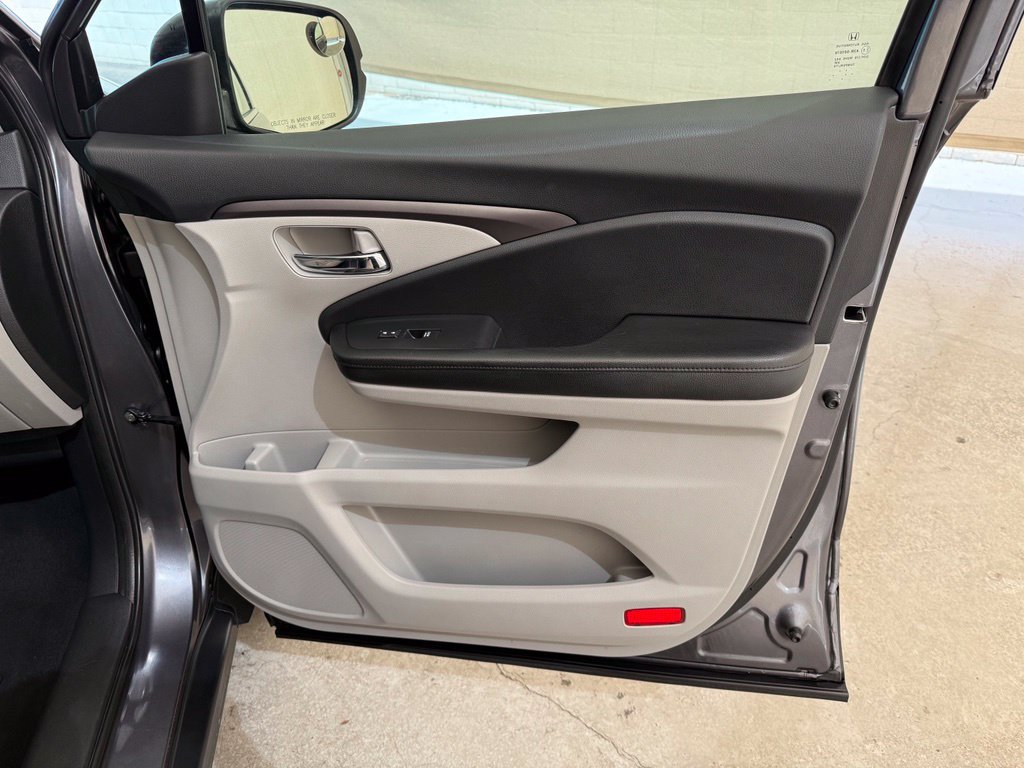 Used 2017 Honda Pilot EX-L image 8