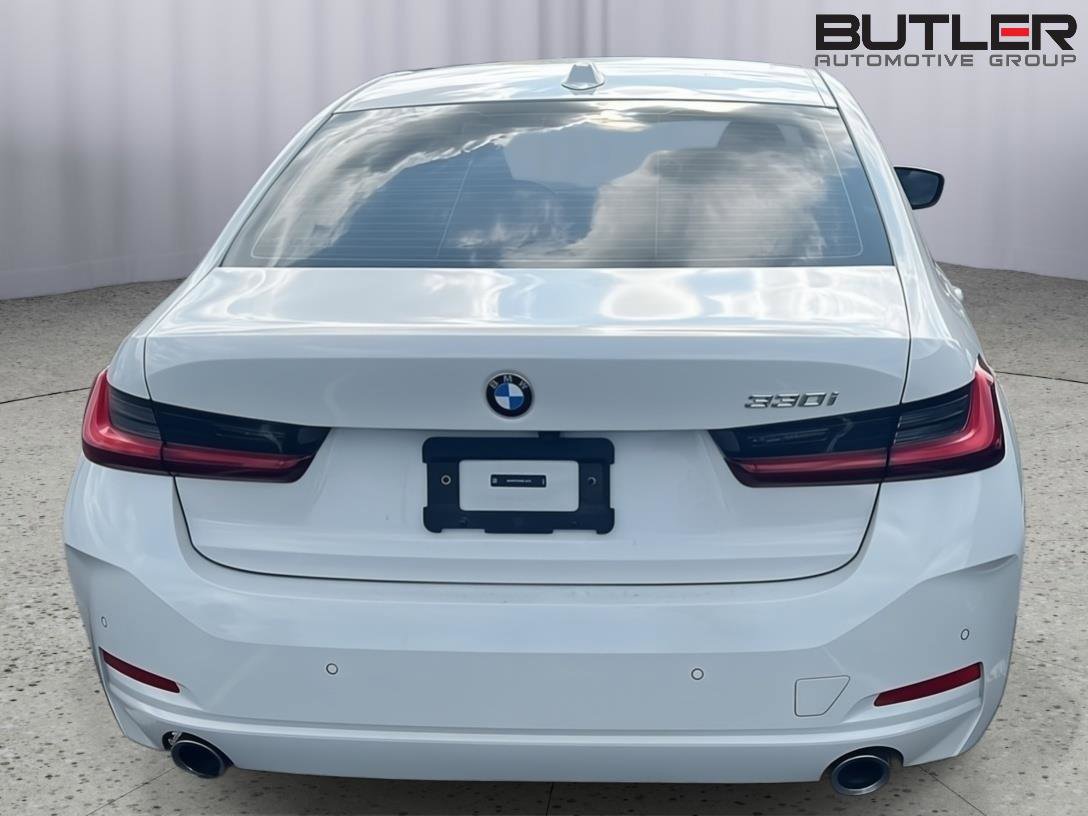 Certified 2024 BMW 330i Sedan w/ Convenience Package image 9