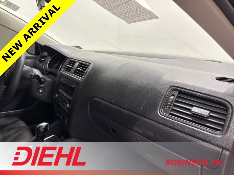 Used 2015 Volkswagen Jetta S image 13