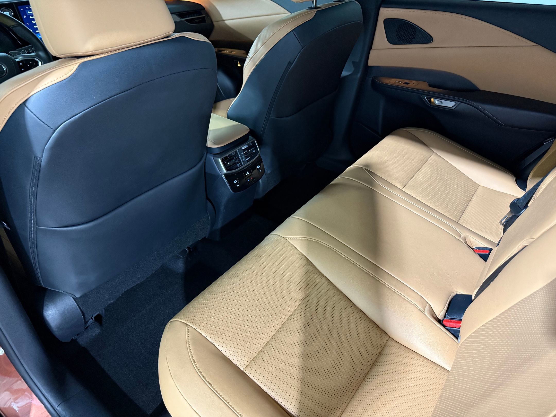 Used 2025 Lexus RX 350 FWD image 37