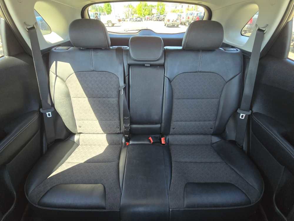Used 2022 Kia Niro LXS FWD image 17