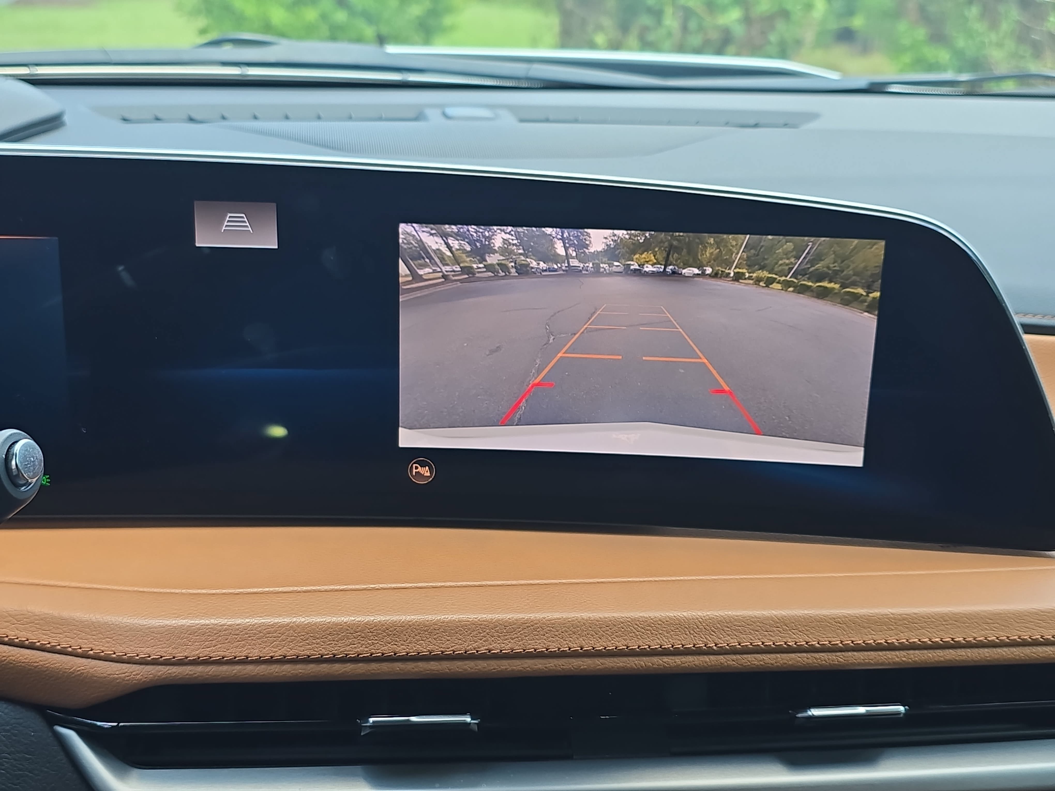 Used 2024 Cadillac XT4 Premium Luxury w/ Technology Package FWD image 24