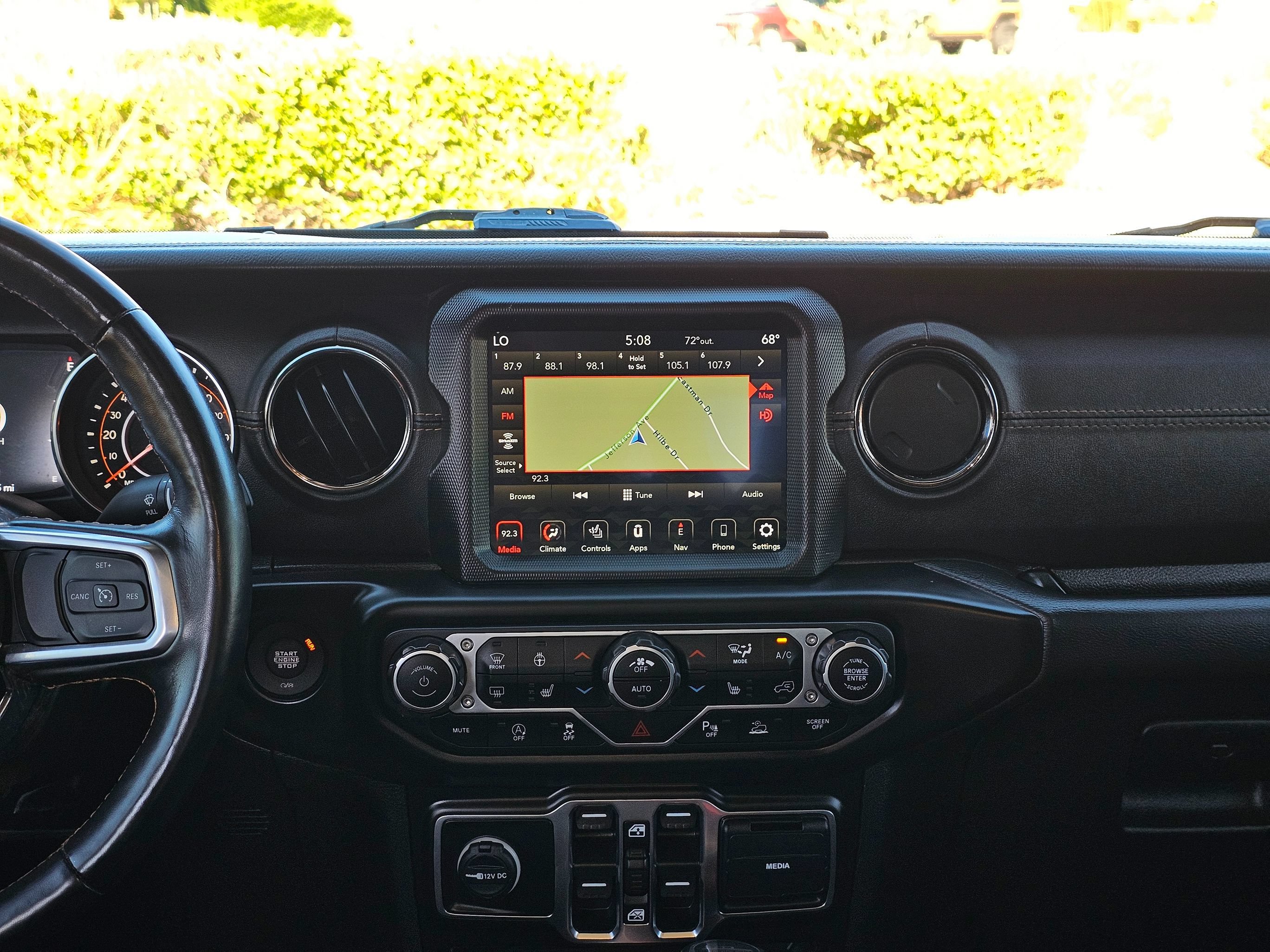 Used 2022 Jeep Gladiator Overland AWD/4WD image 30