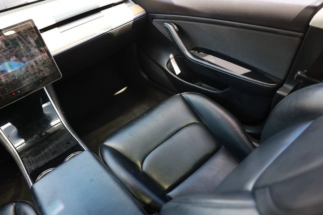 Used 2019 Tesla Model 3 Standard Range RWD image 25