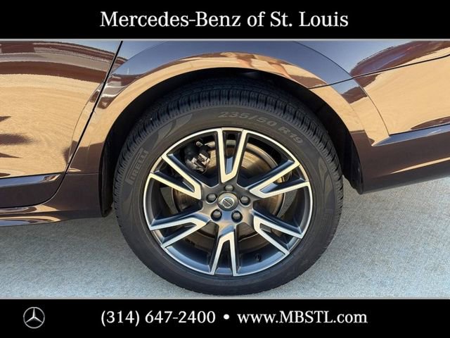 Used 2017 Volvo V90 T6 Cross Country image 9