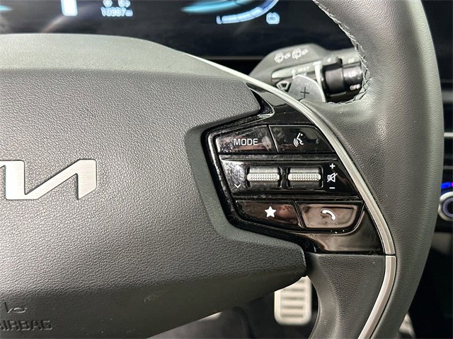 Used 2023 Kia Niro EX Touring image 32