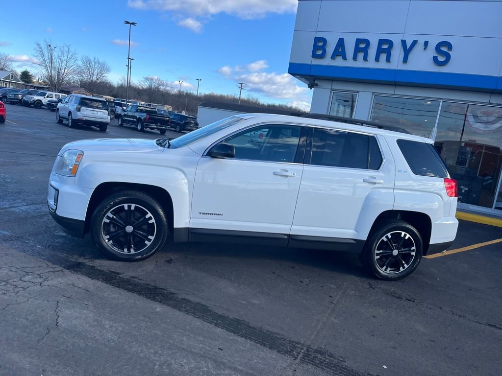 Used 2017 GMC Terrain SLE w/ Nightfall Package image 2