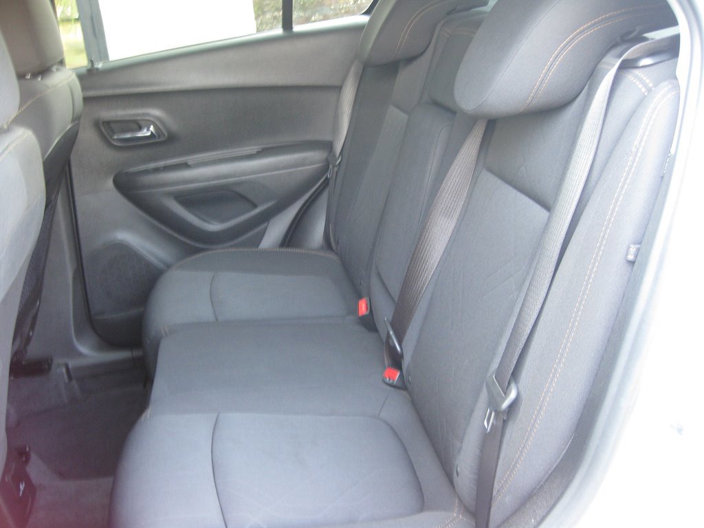 Used 2020 Chevrolet Trax LT image 27