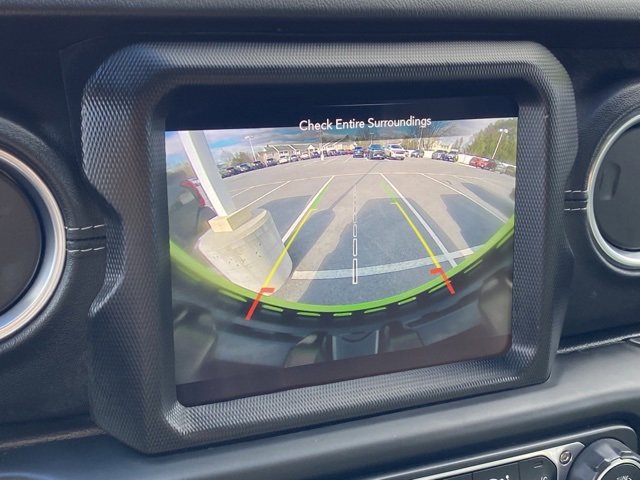 Used 2019 Jeep Wrangler Unlimited Sahara w/ Dual Top Group image 17