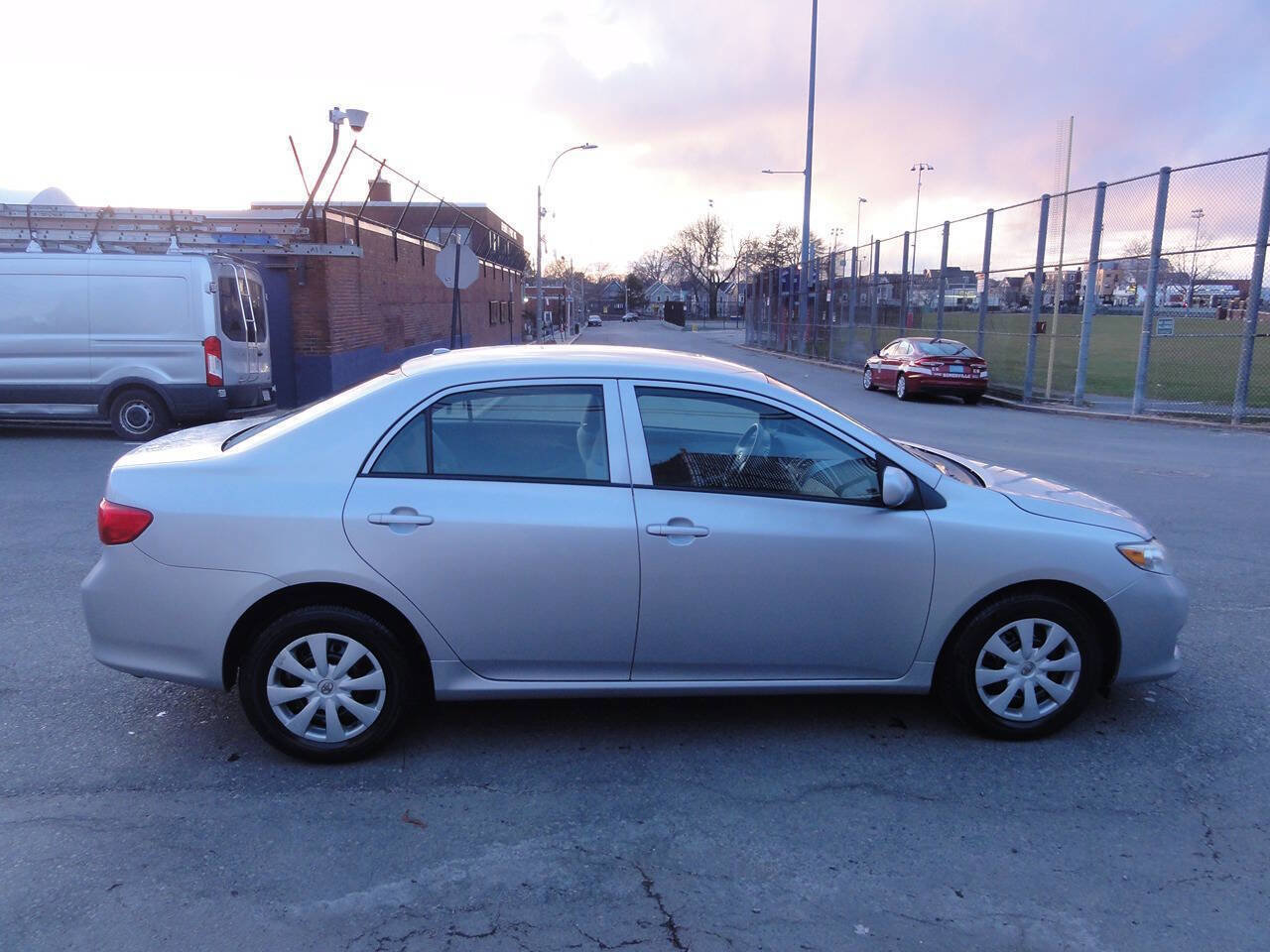 Used 2010 Toyota Corolla LE image 5