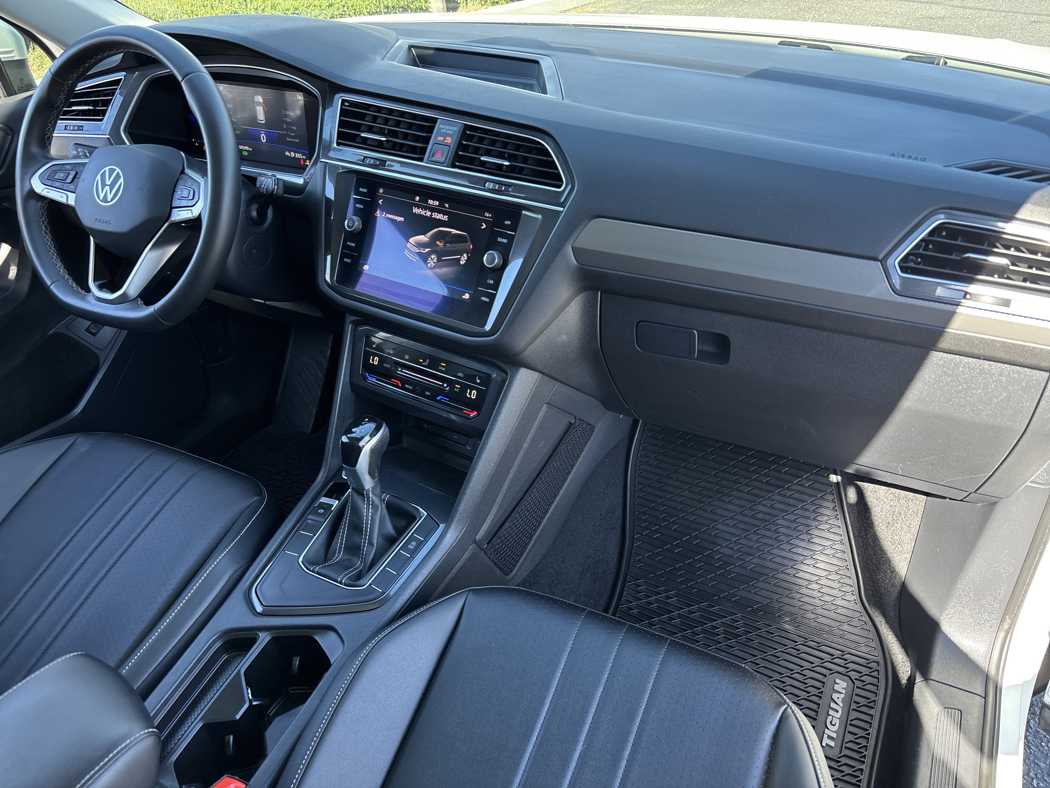 Used 2022 Volkswagen Tiguan SE image 11