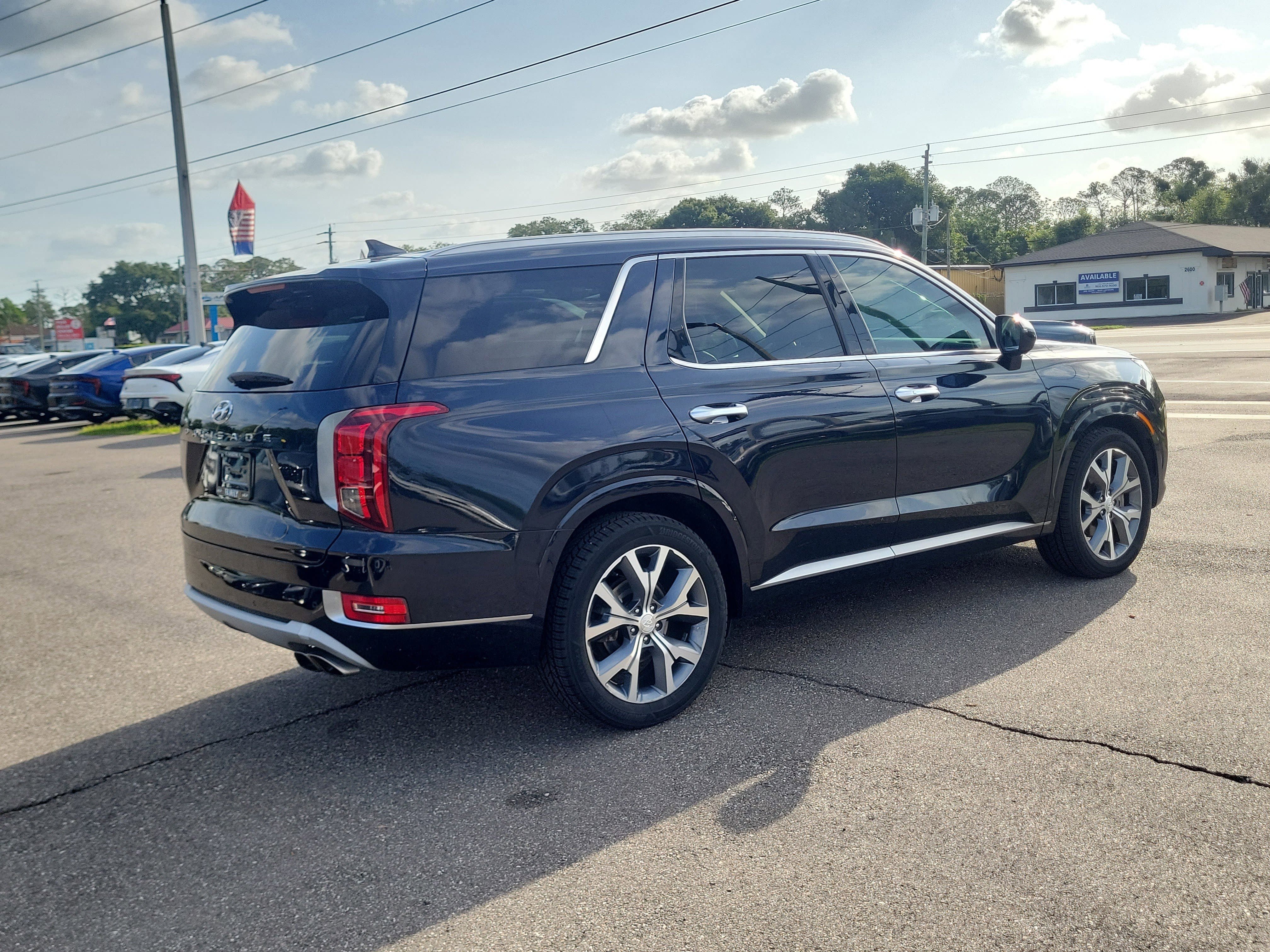 Used 2021 Hyundai Palisade Limited FWD image 6