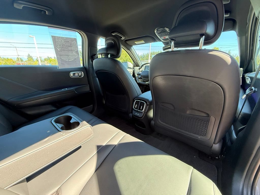 Certified 2025 Hyundai Ioniq 6 SEL AWD/4WD image 17