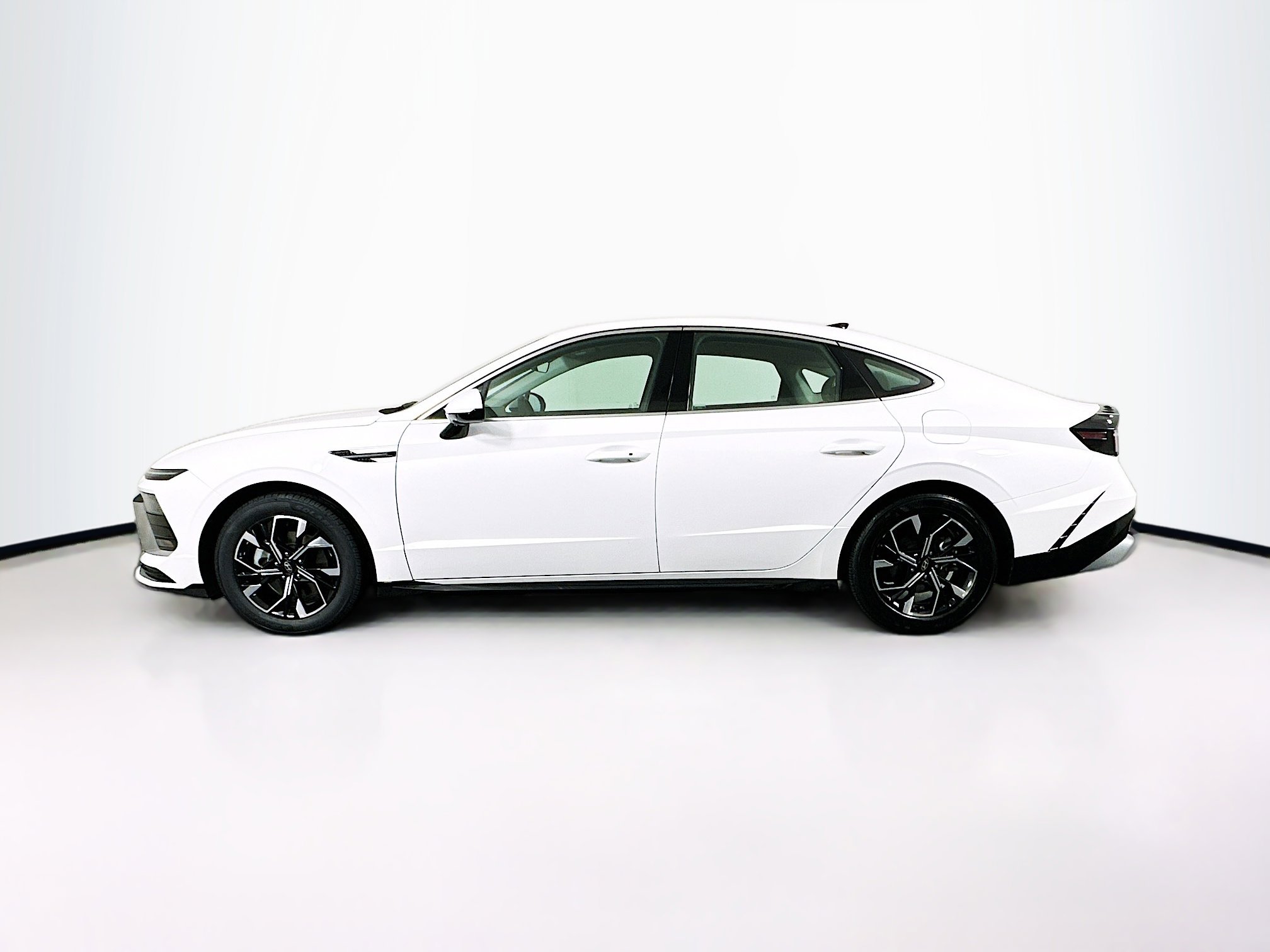 Used 2025 Hyundai Sonata SEL image 4