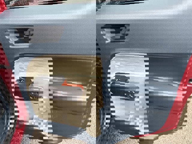 Certified 2025 Ford Maverick Lariat w/ 4K Tow Package image 20