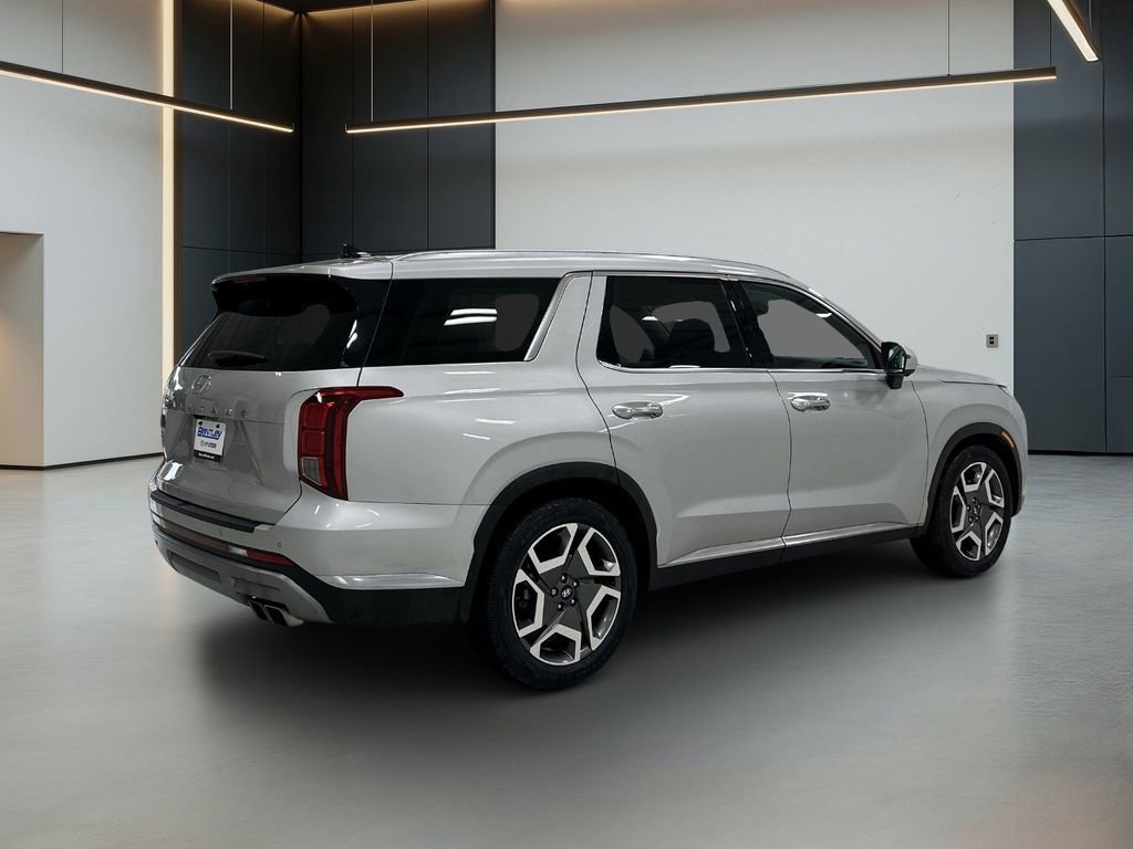 Used 2023 Hyundai Palisade Limited FWD image 5