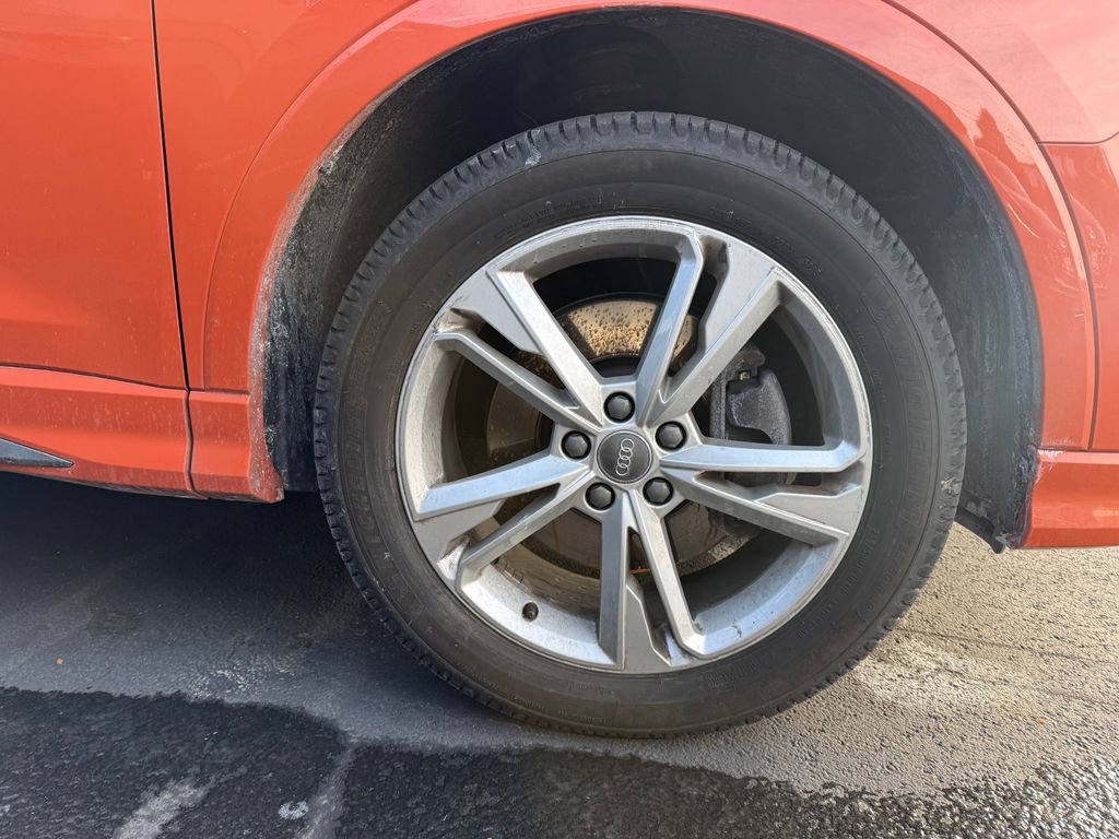 Used 2020 Audi Q3 2.0T Premium w/ Convenience Package image 9