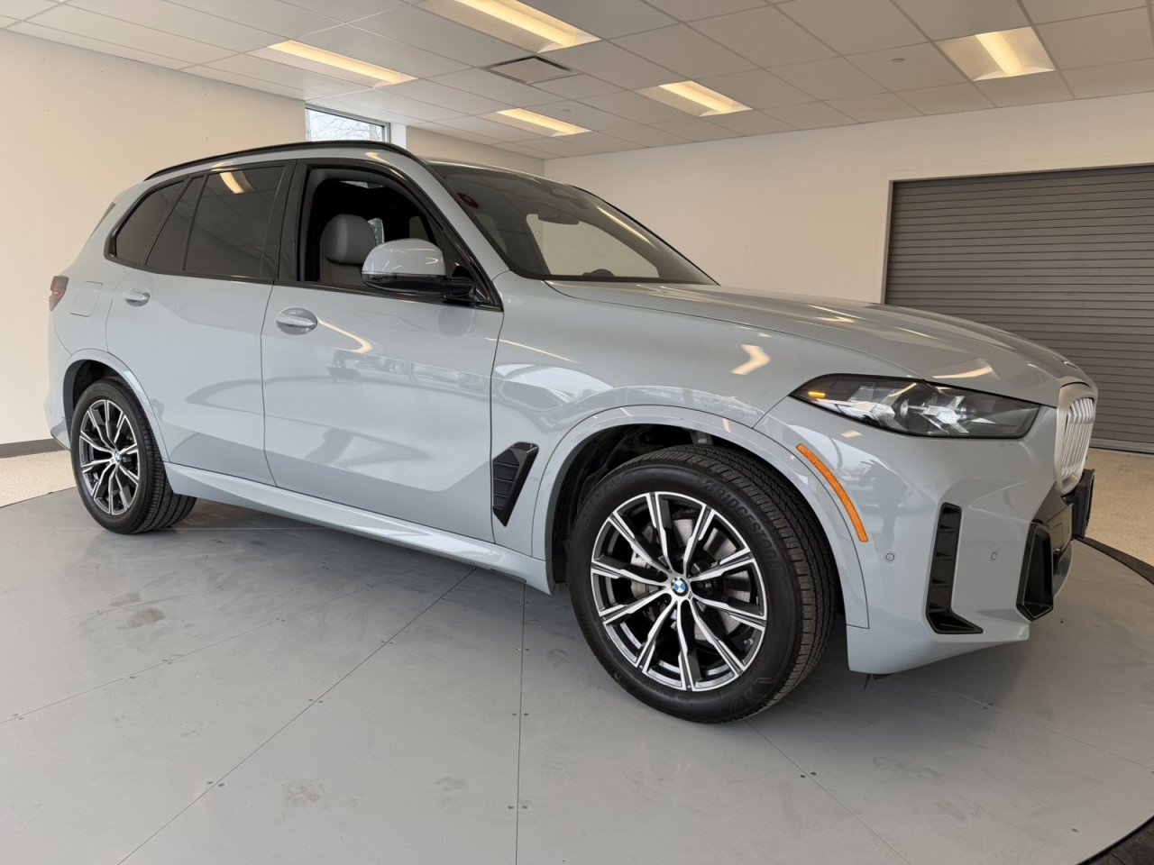 Used 2024 BMW X5 xDrive40i w/ M Sport Package image 66