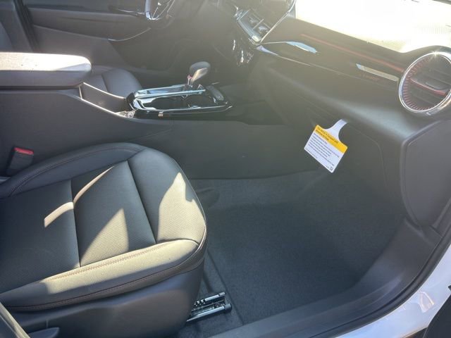 New 2026 Chevrolet Trax RS w/ Sunroof Package FWD image 17