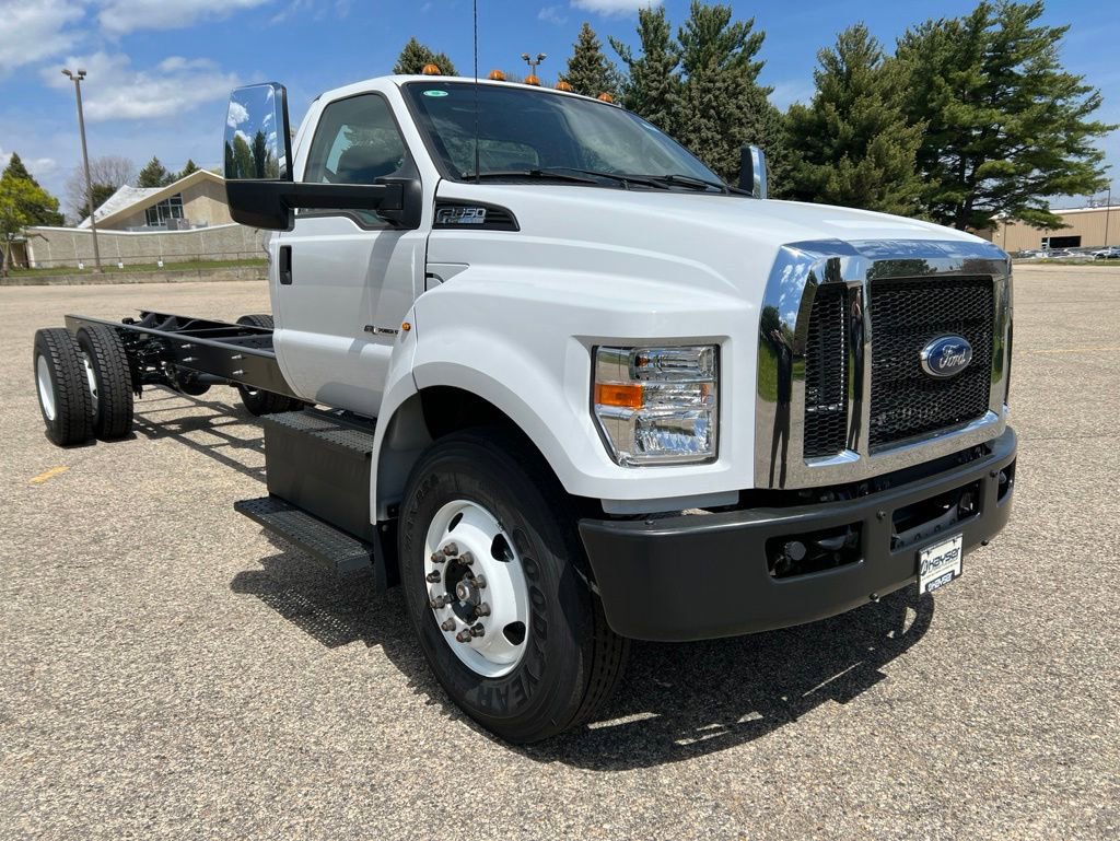 New 2026 Ford F650 2WD Regular Cab Super Duty image 1