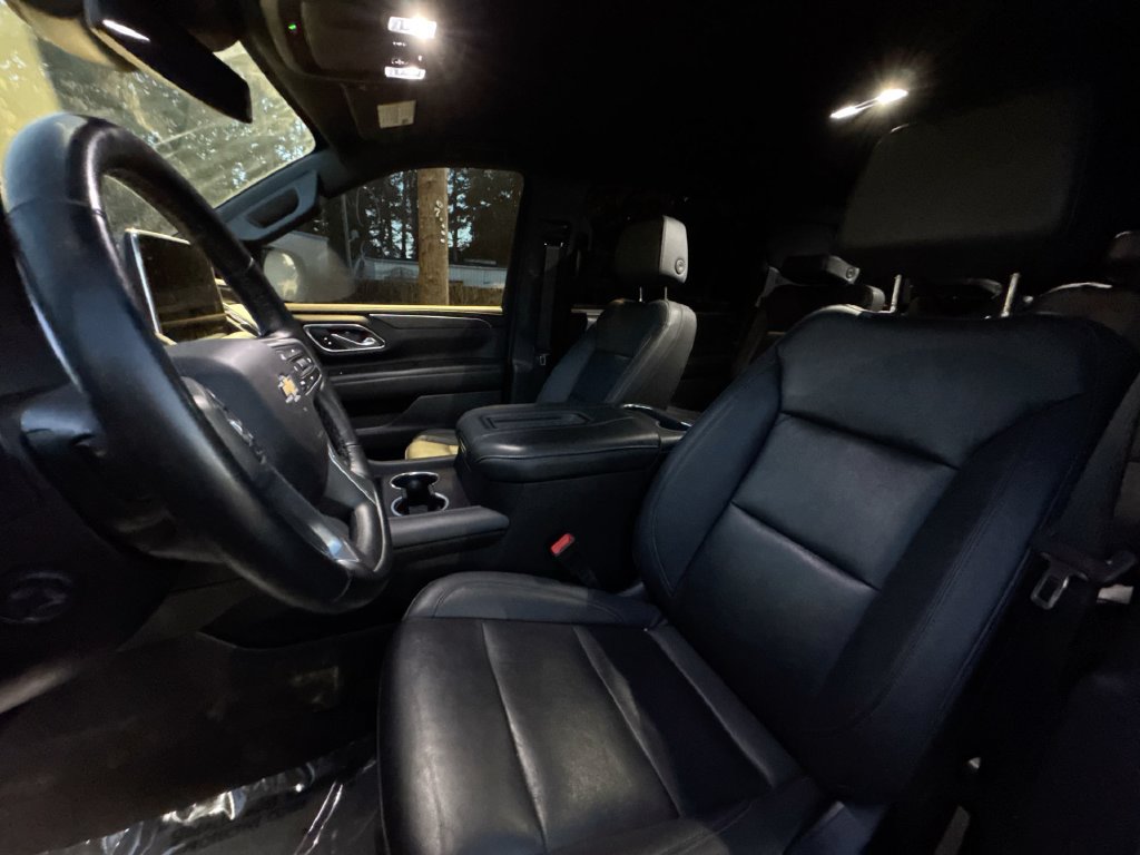 Used 2024 Chevrolet Suburban LT RWD image 13