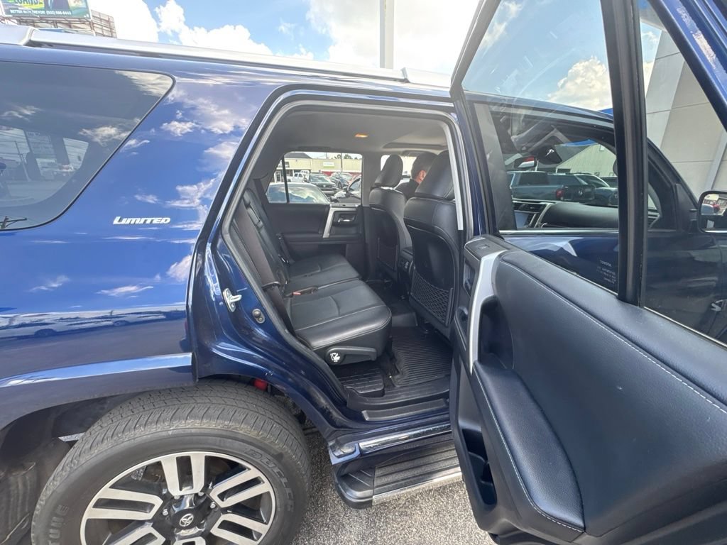 Used 2020 Toyota 4Runner Limited AWD/4WD image 19