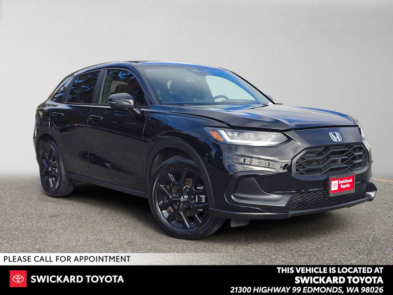 Used 2025 Honda HR-V Sport image 1
