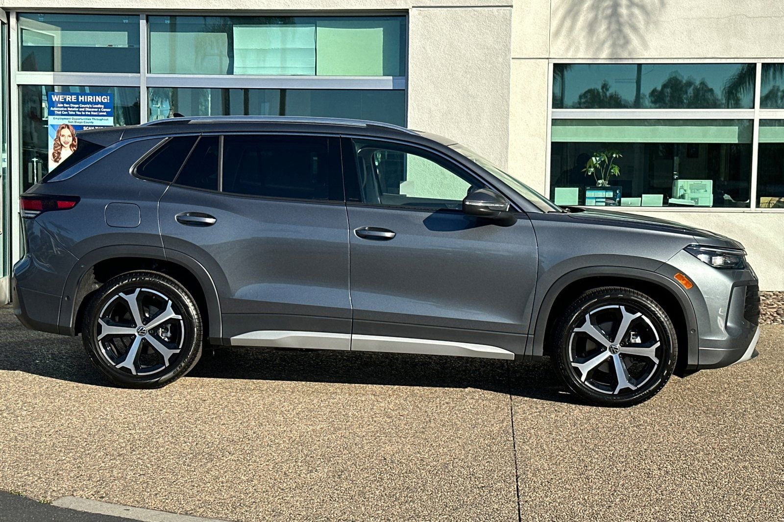 New 2026 Volkswagen Tiguan SE image 3