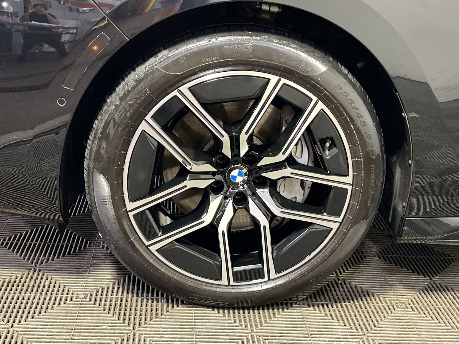 Used 2024 BMW 740i xDrive AWD/4WD image 13
