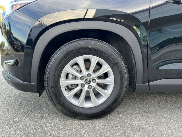 Used 2025 Toyota Grand Highlander AWD image 32