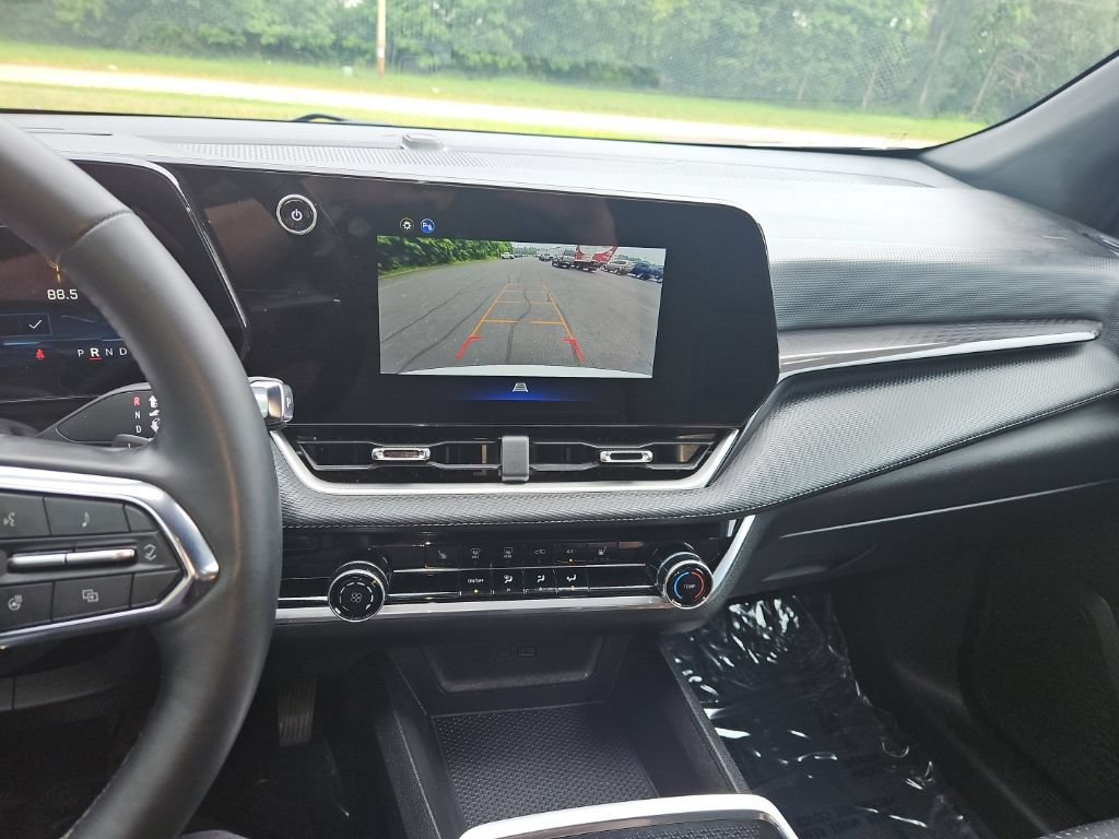 Used 2025 Chevrolet Equinox LT AWD/4WD image 19