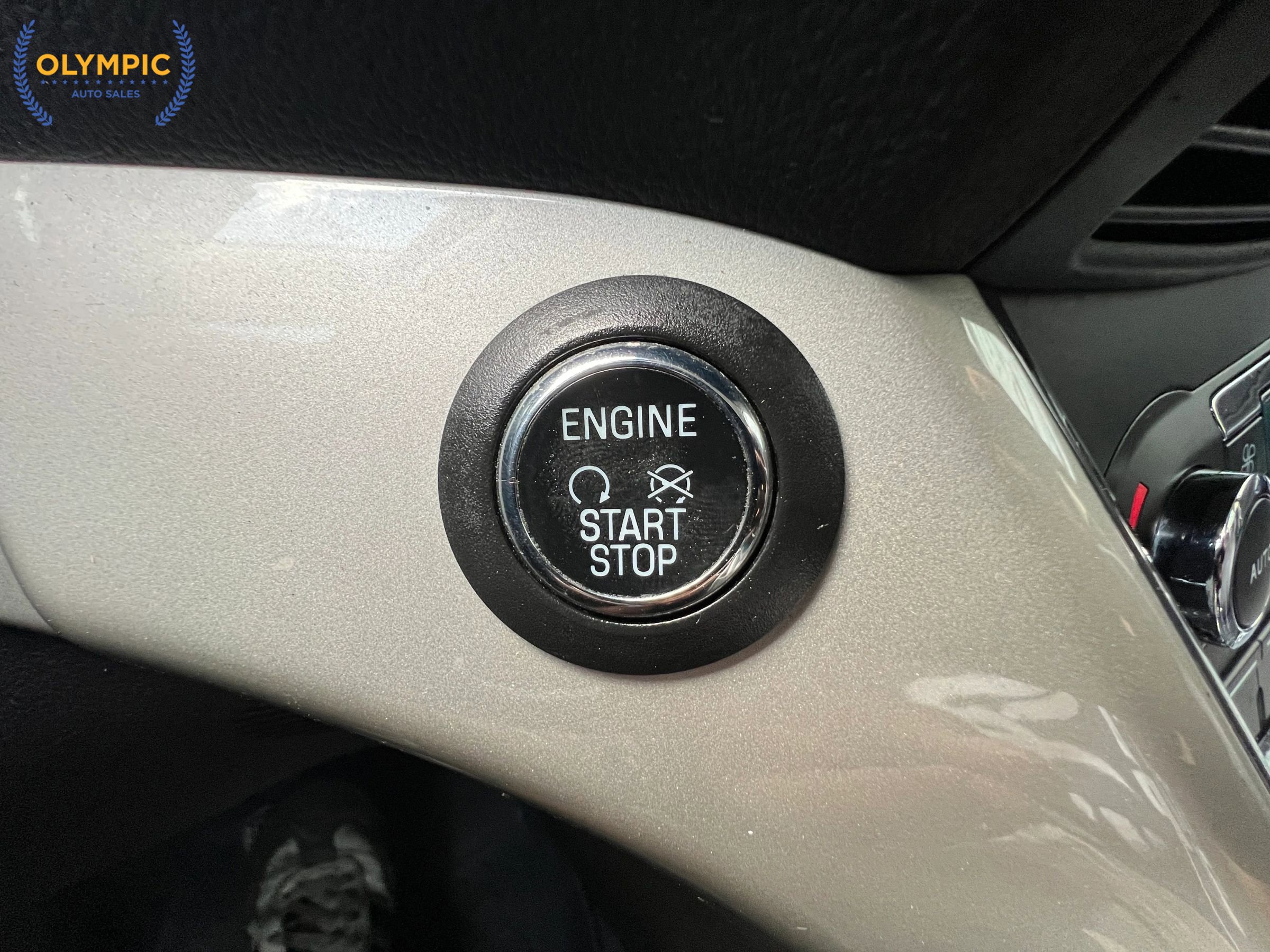 Used 2013 Ford C-MAX SEL image 29