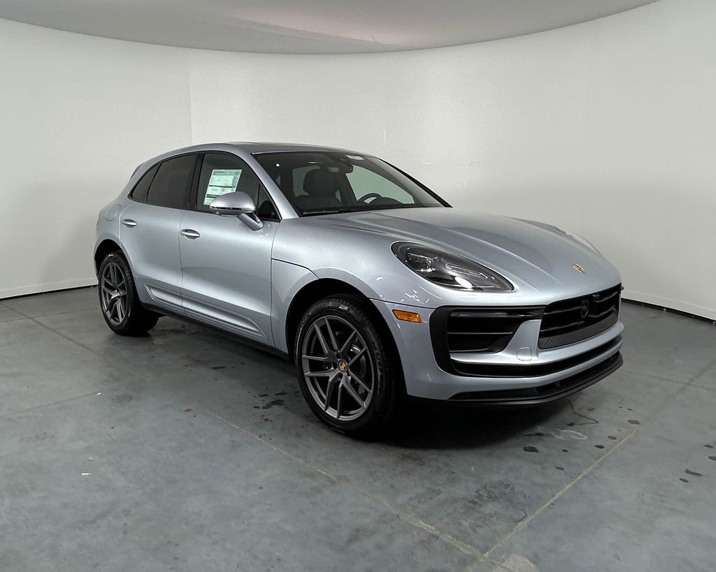 New 2026 Porsche Macan AWD/4WD image 9