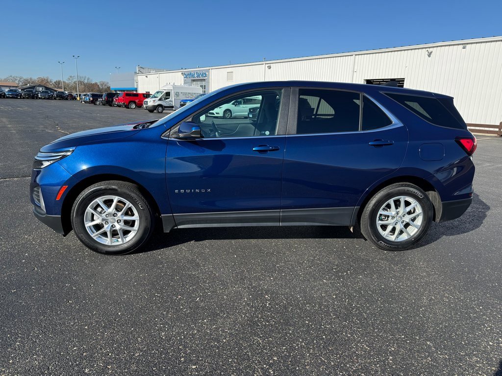 Used 2022 Chevrolet Equinox LT image 2