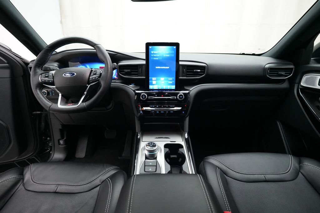 Used 2023 Ford Explorer ST w/ Equipment Group 401A image 5