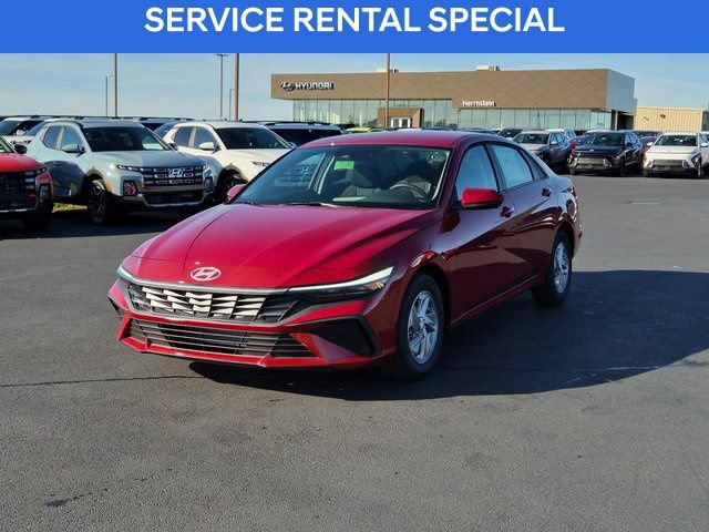 Certified 2026 Hyundai Elantra SE FWD image 3
