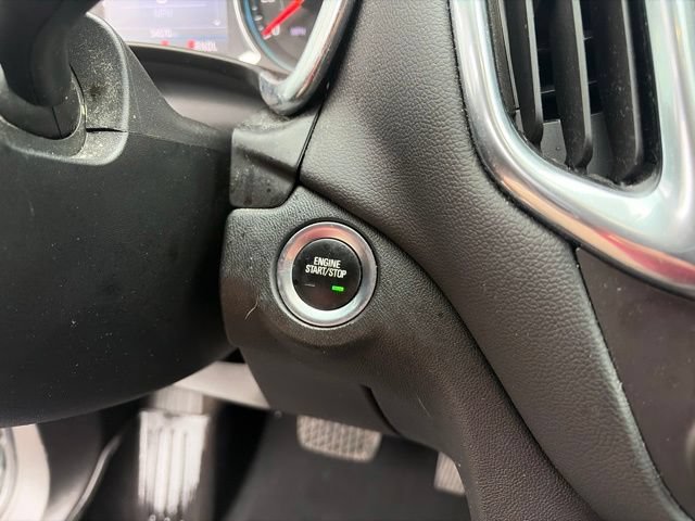 Used 2021 Chevrolet Equinox LT FWD image 19