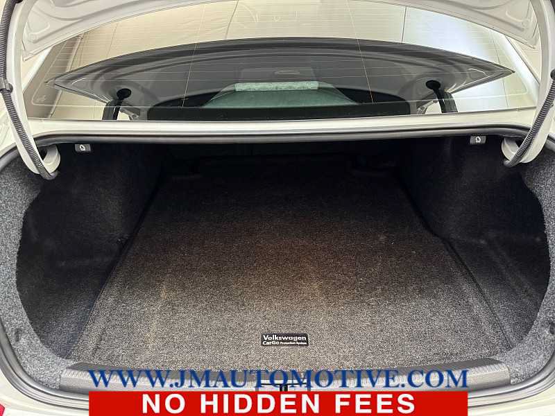 Used 2017 Volkswagen Passat 1.8T R-Line FWD image 16