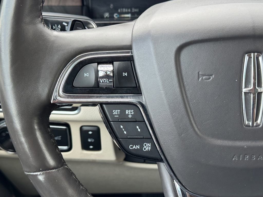 Used 2021 Lincoln Navigator Reserve w/ Luxury Package image 21