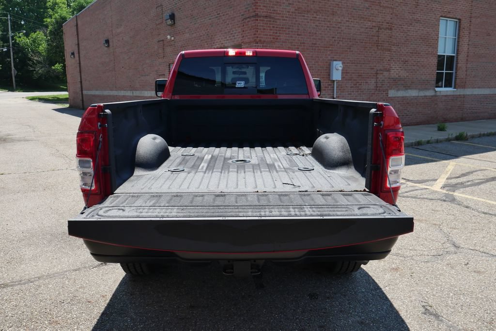 Used 2024 RAM 3500 Tradesman w/ Snow Chief Group AWD/4WD image 11