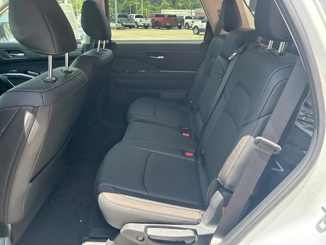 New 2026 Nissan Pathfinder SL FWD image 8