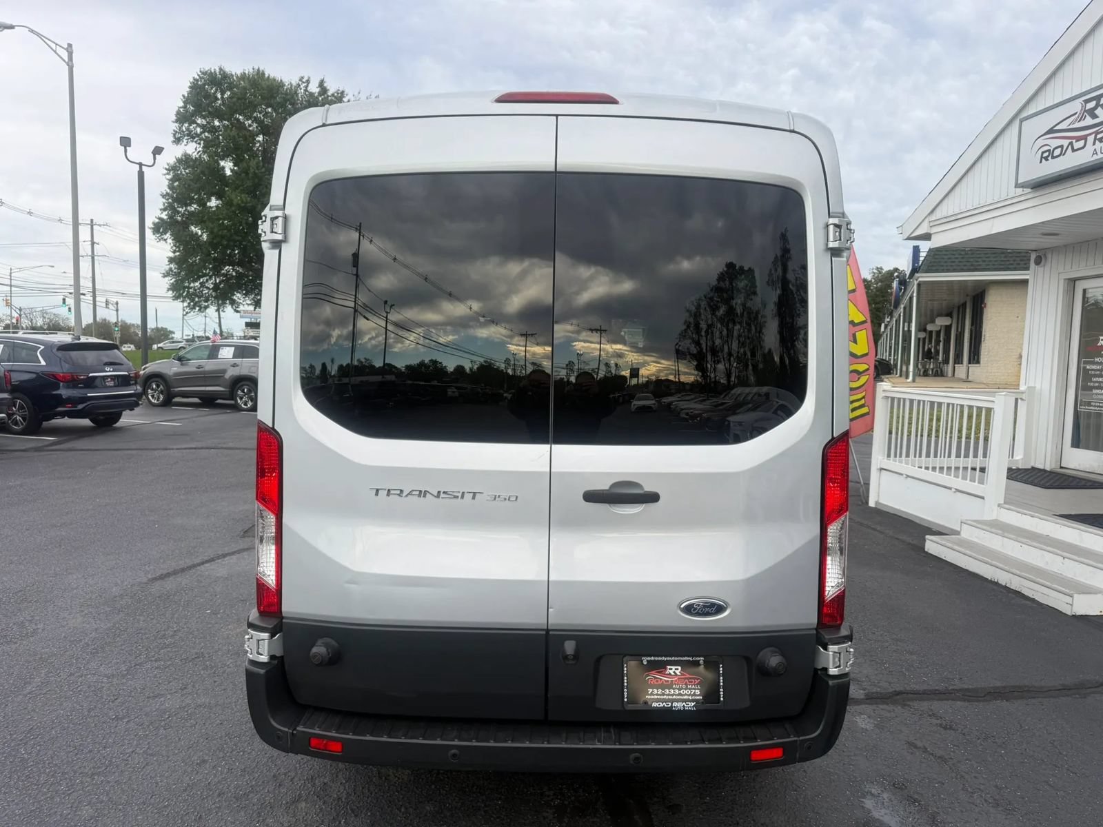 Used 2017 Ford Transit 350 XL RWD image 8